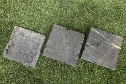 Đá đen mẻ cạnh 15x15x(2,5-2,7) cm