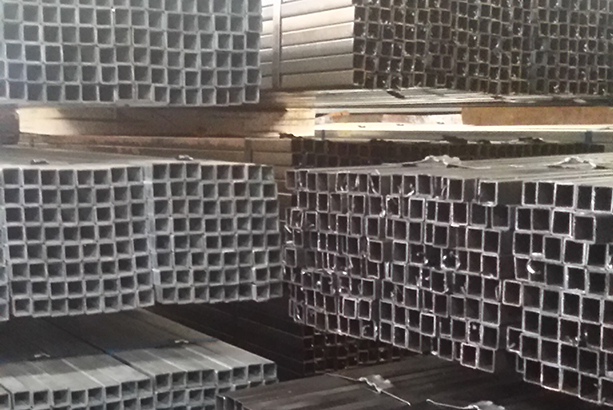 Thép hộp mạ kẽm Hoa Sen 20x20x1.1 mm