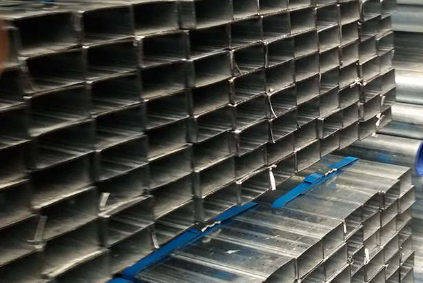 Thép hộp mạ kẽm Vina One 50x100x1.4 mm