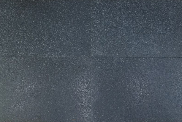 Đá bazan đen phun cát 30x60x2 cm