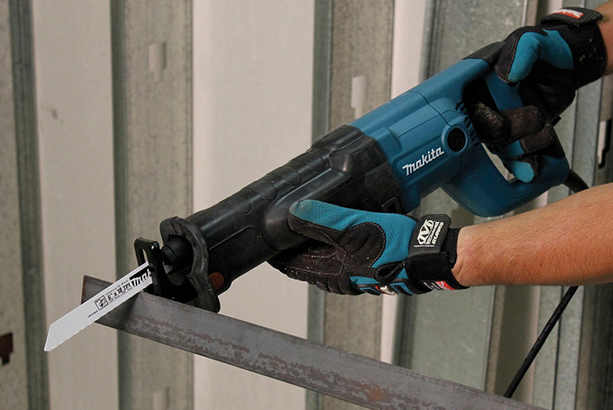 Máy cưa kiếm Makita JR3050T