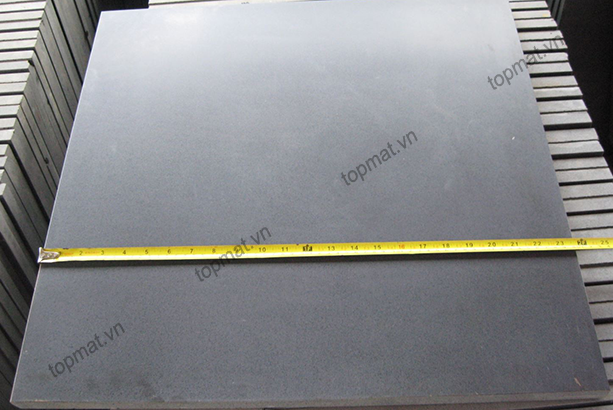 Đá bazan xám lát sân