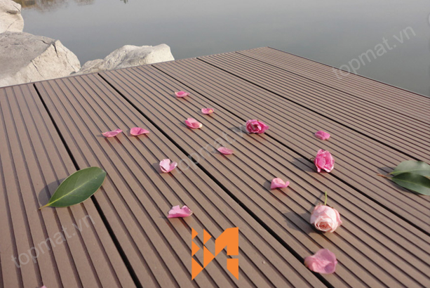 Sàn gỗ ngoài trời Greenwood có rãnh GW - PP04A