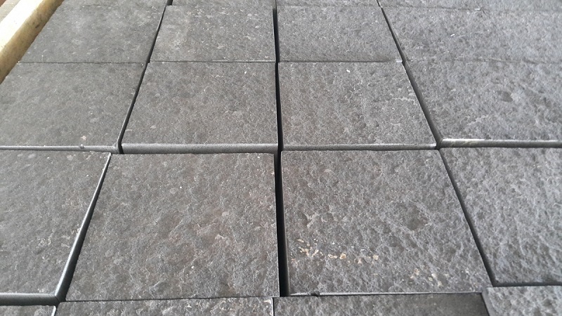 Đá bazan khò mặt