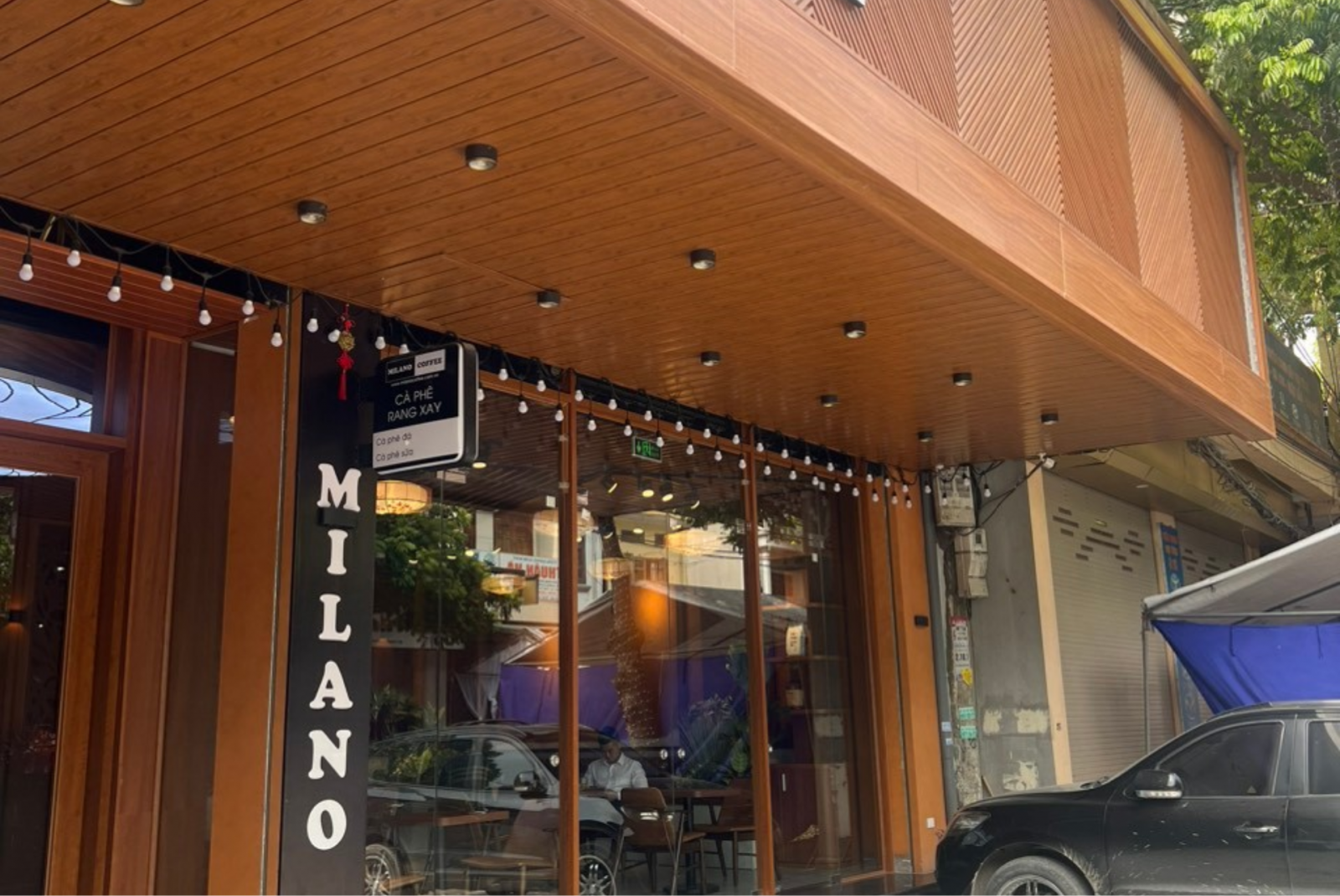 Trần nhôm giả gỗ ngoài trời