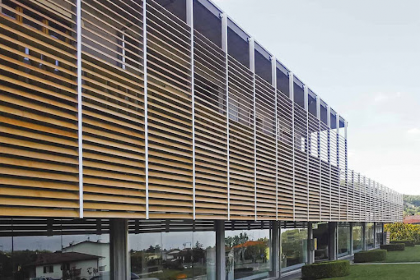 Lam nhôm lấy ánh sáng giúp tản nhiệt, lưu thông gió